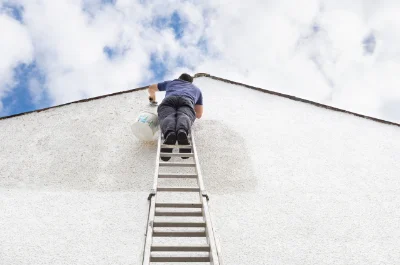 Peinture extérieure à Roiffé — façades et ravalement